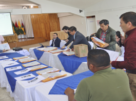 La Prefectura de Bolívar realizó el proceso de remate público de bienes muebles institucionales, cumpliendo estrictamente con las disposiciones legales y garantizando un procedimiento transparente, ordenado y abierto a toda la ciudadanía.