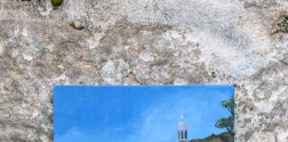 El arte local vuelve a ocupar un lugar protagónico gracias al trabajo del pintor chuncheño Roni Azitimbay, quien recientemente presentó su obra titulada “La Grutita”, una creación que rinde homenaje a uno de los espacios más significativos y emblemáticos del cantón: la Gruta de Agua Santa.