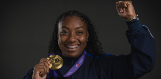 Juleisy Angulo rompió una historia de silencios, lesiones y pérdida. La atleta machaleña de 24 años es la primera mujer ecuatoriana en ganar una medalla de oro en un Mundial de atletismo, coronando una trayectoria que, en varios momentos, estuvo a punto de extinguirse.
