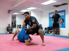 La Policía Nacional del Ecuador inauguró el sábado 1 de noviembre de 2025 el primer taller gratuito denominado “Seguridad y Convivencia: Defensa Personal Ciudadana”, un programa destinado a fomentar la autoprotección, la convivencia pacífica y el fortalecimiento del vínculo entre la institución y la comunidad.