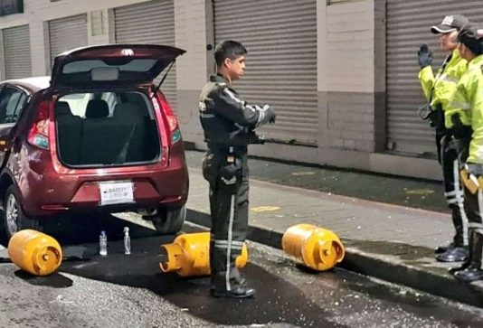 El ministro del Interior, John Reimberg, informó, la noche del pasado jueves 6 de noviembre, que la Policía Nacional frustró un atentado con explosivos en el norte de Quito.