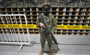 El Consejo Nacional Electoral de Ecuador (CNE) informó que el avance en la integración de los paquetes electorales alcanza el 73,08%. a dos semanas del referéndum del 16 de noviembre, donde los ecuatorianos votarán por cuatro preguntas, entre ellas, la de la instalación de una Asamblea Constituyente que elabore una nueva Carta Magna.