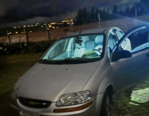 Un operativo ejecutado por la Policía Nacional del Ecuador permitió la recuperación de un vehículo reportado como sustraído en el distrito Riobamba–Chambo, en una intervención que contó con la participación de la Fiscalía General del Estado. El allanamiento se desarrolló como parte de las acciones permanentes de la institución en la lucha contra el robo de automotores en la provincia de Chimborazo.