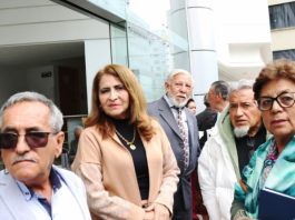 Rosa Muñoz, presidenta de la Confederación de Jubilados del Ecuador, acudió este lunes 24 de noviembre a presentar en la Corte Constitucional una demanda de inconstitucionalidad a la Ley de Fortalecimiento y Sostenibilidad Crediticia.