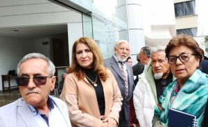 Rosa Muñoz, presidenta de la Confederación de Jubilados del Ecuador, acudió este lunes 24 de noviembre a presentar en la Corte Constitucional una demanda de inconstitucionalidad a la Ley de Fortalecimiento y Sostenibilidad Crediticia.