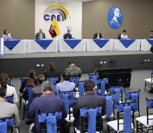 Este viernes 21 de noviembre, el Pleno del Consejo Nacional Electoral (CNE) instaló la Audiencia Pública Nacional de Escrutinio del Referéndum y Consulta Popular 2025, para conocer las actas de escrutinio levantadas por las Juntas Provinciales Electorales y Especial del Exterior.