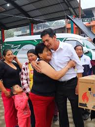 El Gobierno Autónomo Descentralizado Provincial de Bolívar, presidido por el prefecto Aníbal Coronel Monar, realizó la entrega oficial del adecentamiento de la cancha de uso múltiple en la comunidad Mulidiahuan, parroquia Salinas, en un acto que congregó a autoridades locales y habitantes del sector.