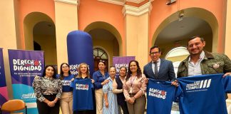 El Ministerio de Desarrollo Humano (MDH), en el marco de la campaña Derechos con Dignidad 2025, activó la mañana de este lunes 15 de diciembre sus puntos de donaciones en la provincia de Tungurahua, en donde la ciudadanía podrá donar juguetes y ropa en buen estado, confites y alimentos no perecibles.