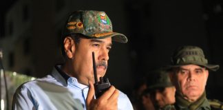 El gobierno de Venezuela ha solicitado formalmente al Consejo de Seguridad de las Naciones Unidas la convocatoria de una reunión extraordinaria para tratar el aumento de tensiones con Estados Unidos, en medio de lo que Caracas describe como acciones agresivas por parte de Washington.