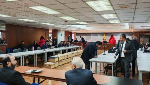 La mañana del lunes 8 de diciembre de 2025 marcó un hito judicial en Ecuador: la Corte Nacional de Justicia (CNJ) decidió llamar a juicio al expresidente Lenín Moreno, señalado como “autor directo” en el Caso Sinohydro, una trama de presunto cohecho que habría beneficiado a la empresa china Sinohydro Corporation con contratos estatales durante la construcción de la hidroeléctrica Coca Codo Sinclair.