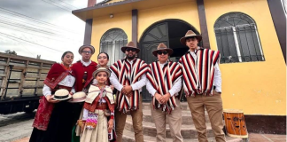 Guamote vivió este viernes 5 de diciembre de 2025, una jornada marcada por el color, la música y la identidad cultural, durante el pre lanzamiento oficial del Carnaval 2026, evento que abre el camino hacia una de las festividades más representativas y esperadas del cantón.