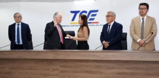 El asambleísta del movimiento correísta Revolución Ciudadana (RC), Christian Hernández, denunció por supuesta infracción electoral a siete ministros del Gobierno de Daniel Noboa, casi un mes después de la consulta popular y referéndum que terminó en un revés para el mandatario. 