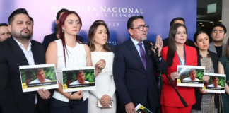 La bancada oficialista ADN busca acelerar en la Asamblea el tratamiento de la Ley de Repetición tras el laudo que obliga a Ecuador a pagar USD 220 millones a Chevron. El asambleísta Xavier Ordóñez sostiene que el objetivo es evitar que el costo recaiga en los ciudadanos.