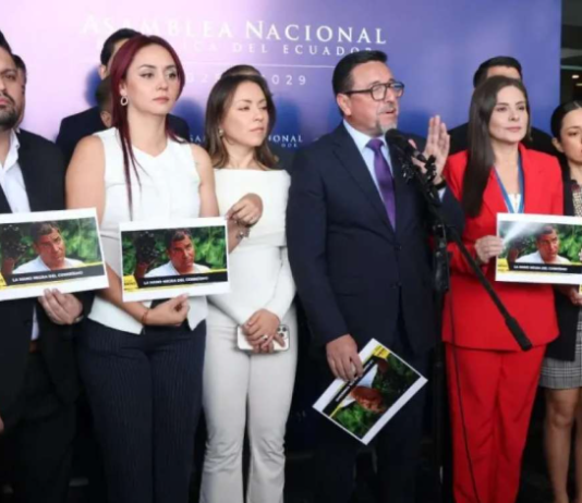 La bancada oficialista ADN busca acelerar en la Asamblea el tratamiento de la Ley de Repetición tras el laudo que obliga a Ecuador a pagar USD 220 millones a Chevron. El asambleísta Xavier Ordóñez sostiene que el objetivo es evitar que el costo recaiga en los ciudadanos.