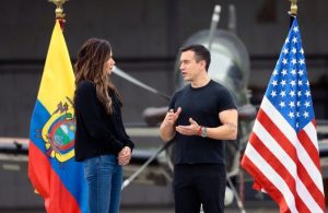 Daniel Noboa informó este miércoles 17 de diciembre de 2025 que Ecuador activó una operación temporal de seguridad en coordinación con la Fuerza Aérea del Ecuador y con el respaldo de Estados Unidos. El anuncio se realizó a través de su cuenta de X, en un contexto de cooperación bilateral en materia de seguridad entre ambos países.