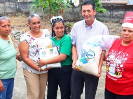 En un esfuerzo conjunto por fortalecer la atención social y mejorar la calidad de vida de los sectores más vulnerables, autoridades provinciales y cantonales realizaron la entrega de kits alimenticios y de aseo a beneficiarios de proyectos sociales en el cantón Las Naves, provincia de Bolívar.