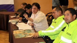 Con el objetivo de garantizar el orden público y la seguridad ciudadana durante el desarrollo de la tradicional fiesta mayor del Niño Rey de Reyes, el intendente General de Policía de Chimborazo, Marcelo Mancheno, en coordinación con la Policía Nacional del Ecuador y el Municipio de Riobamba, mantuvo una reunión de trabajo con los organizadores y priostes de esta emblemática celebración religiosa y cultural.