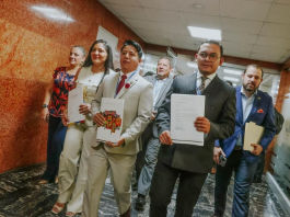 El asambleísta por la provincia de Chimborazo, Kevin Gallardo, presentó ante la Asamblea Nacional dos proyectos de ley que forman parte de su agenda legislativa y que están orientados a atender problemáticas sensibles para el país: la protección integral de niñas, niños y adolescentes y el fortalecimiento de los mecanismos de control y sanción frente a la corrupción en la administración pública.