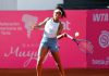 Ovación para Mell Reasco en el WTA 125 de Quito La rama deportiva de los Reasco volvió a reunirse en una cancha. La protagonista fue Mell, la menor de la familia, con una victoria en su debut en el WTA 125 de Quito – Copa Banco Guayaquil. La zurda, actualmente ubicada en el puesto 575 del ranking WTA, salió a la cancha con un partido cuesta arriba ante la ucraniana Valeriya Strakhova.