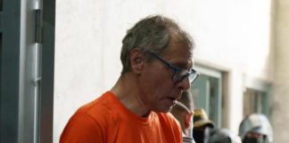 La audiencia de habeas corpus correctivo a favor del exvicepresidente Jorge Glas se instaló este viernes 26 de diciembre en la Unidad Judicial de La Libertad, luego de que el juez Jean Daniel Valverde ordenara su comparecencia obligatoria. El magistrado dispuso que la presentación del exmandatario, ya sea física o telemática, constituye una obligación constitucional para el Estado.