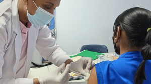 La red de vigilancia epidemiológica del Ecuador confirmó la presencia de la influenza A (H3N2) variante K, tras identificar el primer caso en la región Austro. La detección, informada oficialmente el 20 de diciembre por el Ministerio de Salud Pública, activó los mecanismos de seguimiento clínico y control sanitario previstos para este tipo de virus respiratorios.