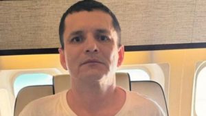 En junio de 2025, las autoridades anunciaron la captura, en Emiratos Árabes Unidos, de Roberto Carlos Álvarez Vera, alias 'Gerente', considerado el cabecilla de Comandos de la Frontera en Ecuador. Seis meses después, será trasladado al país.