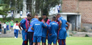 Los jugadores del plantel profesional 2025 de Centro Deportivo Olmedo hicieron público un comunicado en el que informan a la hinchada y socios que no han recibido el pago de sus salarios, pese a la existencia de contratos legales vigentes y a la disponibilidad de recursos económicos en las cuentas de la institución.