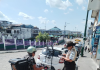 La policía intensifica operativos en el centro de Puyo Ante el incremento de la actividad comercial y la afluencia masiva de ciudadanos por las ferias y ventas propias de la temporada navideña, la Policía Nacional ha intensificado los operativos de control y seguridad en el centro comercial de la ciudad de Puyo, con el objetivo de garantizar el orden público, la movilidad y la seguridad ciudadana.