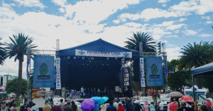 Con música, emprendimientos locales y la expectativa de los socios, la Cooperativa de Ahorro y Crédito Riobamba Ltda. despidió el año 2025 con un gran sorteo dirigido a su familia cooperativista, realizado el 27 de diciembre en la Concha Acústica del Parque Infantil de Riobamba.