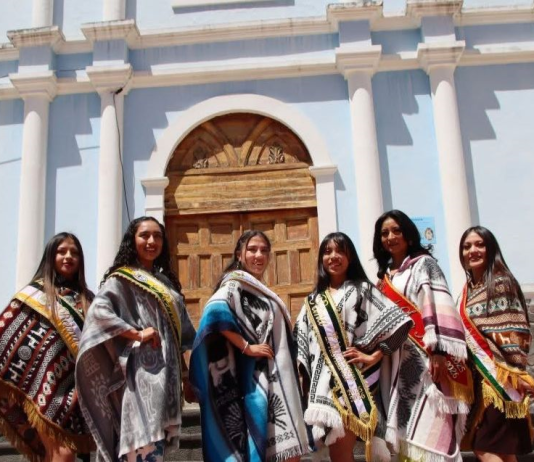 Este sábado 6 de diciembre, Guano vivirá la elección y coronación de la Guambra Más Linda, un evento que reúne a siete parroquias y que forma parte de las celebraciones por los 180 años de identidad y tradición del cantón. La cita será a las 20h00 en el coliseo de la Unidad Educativa Alfredo Pérez Guerrero, donde representantes de distintas parroquias competirán por la corona.