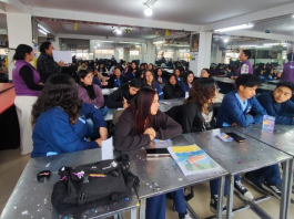 La campaña nacional “Derechos con Dignidad”, orientada a prevenir la mendicidad y el trabajo infantil durante las festividades de diciembre, desplegó dos intervenciones en diferentes puntos de la provincia. Los equipos técnicos actuaron tanto en la feria de Guamote como en espacios educativos de Riobamba, reafirmando su compromiso de proteger a los grupos de atención prioritaria y promover una cultura de corresponsabilidad social.