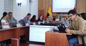 Por segundo año consecutivo, el Concejo Municipal de Riobamba se negó a levantar la mano para aprobar el presupuesto del Municipio de Riobamba. Siendo la consecuencia de un documento que, otra vez, no convenció, no explicó y no respondió a las necesidades reales de la ciudad ni de sus 11 parroquias rurales.