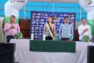 La final internacional de robótica Taita Robot Guano 2025 se inauguró oficialmente en el Campo Humano del cantón Guano, en medio de una masiva asistencia de competidores, familias y delegaciones educativas nacionales e internacionales. El evento, respaldado por el Municipio de Guano, abrió sus jornadas con una agenda que combina competencia tecnológica, cultura y promoción turística.