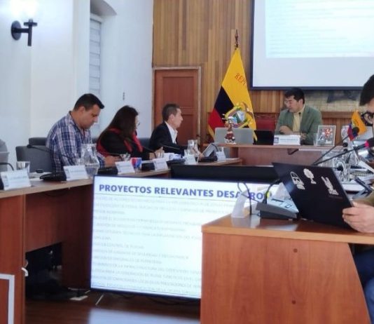 Por segundo año consecutivo, el Concejo Municipal de Riobamba se negó a levantar la mano para aprobar el presupuesto del Municipio de Riobamba.  Siendo la consecuencia de un documento que, otra vez, no convenció, no explicó y no respondió a las necesidades reales de la ciudad ni de sus 11 parroquias rurales.