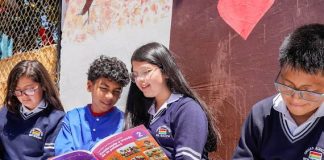 El Ministerio de Educación, Deporte y Cultura confirmó que el periodo oficial de vacaciones para el sistema educativo se cumplirá del 26 de diciembre de 2025 al 4 de enero de 2026, de acuerdo con los feriados nacionales establecidos por el Gobierno. Las actividades escolares se retomarán el lunes 5 de enero en las instituciones fiscales, mientras que los planteles particulares, fiscomisionales y municipales podrán adecuar su propio calendario, respetando los 200 días obligatorios de clases.