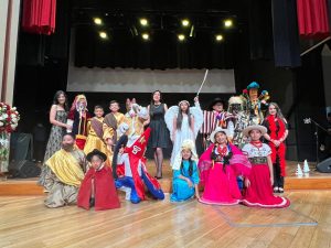 Como parte de la tradición riobambeña en época de Navidad, se presentó un espectáculo de música, actuación y cultura en su máxima expresión. La Unidad Educativa San Mateo realizó en el Teatro León, la edición 2025 de su tradicional Festival de Coros en Inglés.