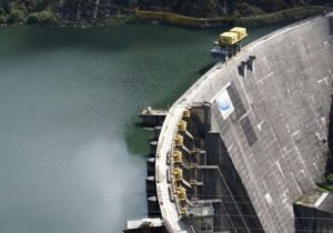 En la antesala de la Navidad y en medio de advertencias por una reducción de lluvias en las últimas semanas, la ministra de Ambiente y Energía, Inés Manzano, aseguró que el embalse de Mazar se mantiene en niveles altos y que no se avizoran cortes de luz por falta de agua.