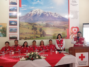 El 5 de diciembre, la Cruz Roja Ecuatoriana celebró el Día Internacional del Voluntariado, una fecha que reconoce la labor desinteresada de miles de personas que dedican su tiempo y conocimiento al servicio de la comunidad. En Chimborazo, la junta provincial desarrolló un acto especial para honrar a sus voluntarios, quienes son el motor principal de la institución.
