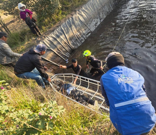 La muerte de dos menores, de 5 y 6 años, fue confirmada el 11 de diciembre en la comunidad Pull Chico, Guamote, donde ambos cayeron en un reservorio comunitario. El caso está en investigación y Medicina Legal determinará la causa exacta del fallecimiento. De acuerdo con la información inicial, los menores se encontraban jugando en las inmediaciones del reservorio cuando, por causas que aún no han sido esclarecidas, terminaron dentro del tanque.