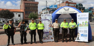 Con la participación de varias entidades del Estado, se inauguró en Riobamba la Feria de Seguridad Ciudadana, una iniciativa impulsada por la Policía Comunitaria del distrito Riobamba–Chambo que tiene como objetivo fortalecer la prevención del delito y promover entornos seguros para la población.