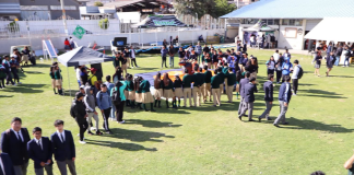 El Instituto Superior Tecnológico Carlos Cisneros (ITES) desarrolló la Feria Académica Cisneros 2025, un espacio destinado a la socialización de los avances académicos, investigativos y tecnológicos alcanzados por estudiantes y docentes durante el actual período lectivo. El evento se llevó a cabo en el Campus SECAP, ubicado en la avenida Antonio Santillán y Evangelino Calero, donde la comunidad educativa y ciudadanía pudieron conocer de cerca los resultados del trabajo formativo que impulsa la institución.