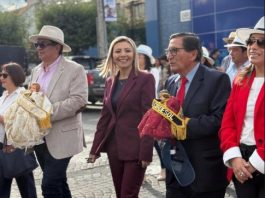 El 19 de diciembre, la ciudad de Riobamba se llenó de color y alegría con el Pase del Niño organizado por la Prefectura de Chimborazo. Este evento, que reúne a familias, funcionarios y trabajadores de la Prefectura, es una muestra de la rica tradición y fe que caracteriza a la provincia.