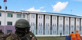 Un intento de fuga se registró la noche del miércoles 3 de diciembre de 2025 en la cárcel Regional Cotopaxi. Mateo G. L., de 21 años, privado de libertad en el bloque A, celda 25 del pabellón de mínima seguridad, fue detenido tras intentar escapar del centro penitenciario.