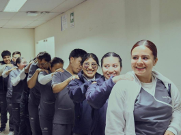 La Universidad Nacional de Chimborazo (UNACH) llevó a cabo, del 17 al 19 de diciembre, el Seminario de Educación Continua “Enfoques interculturales de apoyo en la práctica de cuidado a la mujer en el embarazo, parto y puerperio”, como parte de un proyecto de vinculación con la sociedad liderado por la Carrera de Enfermería.