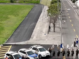 La Policía Nacional y la Prefectura de Chimborazo inauguraron este jueves 4 de diciembre la repavimentación completa de las vías internas del Comando Provincial, una obra que moderniza la movilidad operativa y fortalece la infraestructura destinada a la seguridad ciudadana.