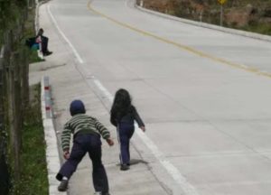 El Ministerio de Desarrollo Humano activó este 15 de diciembre en Quito la campaña 'Derechos con Dignidad', una estrategia nacional orientada a prevenir el trabajo infantil y la mendicidad, problemáticas que se intensifican durante la temporada navideña en todo el país.