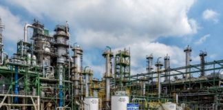 La Contraloría detectó un perjuicio millonario en la compra de terrenos para la Refinería de Esmeraldas, según informó este 19 de diciembre de 2025; la institución también estableció indicios de responsabilidad penal.