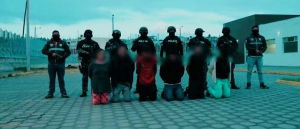 La Policía Nacional ejecutó este 11 de diciembre, el operativo “Encuentro 140”, una intervención planificada para combatir el microtráfico en una de las zonas de mayor afluencia y riesgo de la ciudad: los alrededores del Terminal Terrestre.