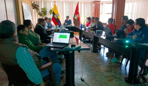 Con la presencia del alcalde Remigio Roldán, concejales y directores municipales, el Concejo Municipal de Alausí desarrolló una sesión ordinaria en la que se analizaron y trataron asuntos fundamentales orientados al fortalecimiento institucional, la planificación financiera y el bienestar de la ciudadanía.