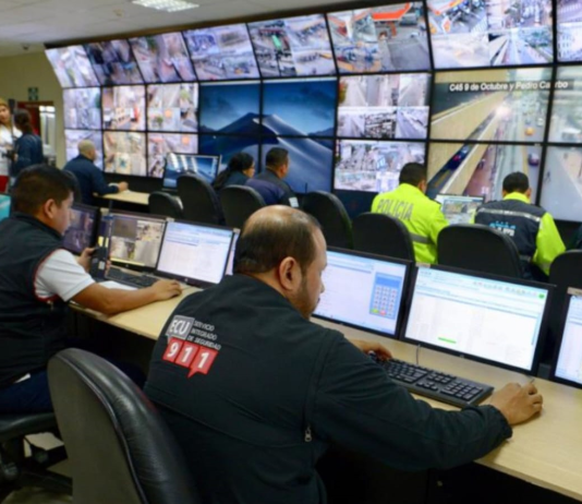 El ECU 911 publicó un balance nacional que revela un incremento en las emergencias relacionadas con personas con discapacidad. Entre el 1 de enero y el 25 de noviembre de 2025, el sistema coordinó 10.911 alertas en todo el país, lo que representa un aumento del 11% respecto al mismo periodo de 2024, cuando se registraron 9.842 incidentes. Dentro de este panorama, Riobamba figura entre los cantones con mayor incidencia, posicionándose en el quinto lugar con 343 casos, por encima de varias ciudades de similar tamaño.